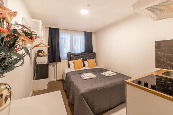 Palais Gare Du Nord Apartment Brussels Exterior photo